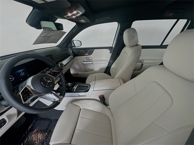 2025 Mercedes Benz GLB 250 photo 19