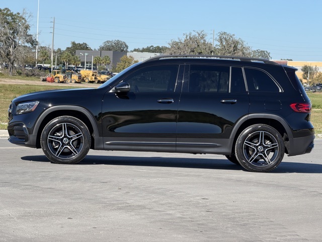 2024 Mercedes Benz GLB 250 photo 2
