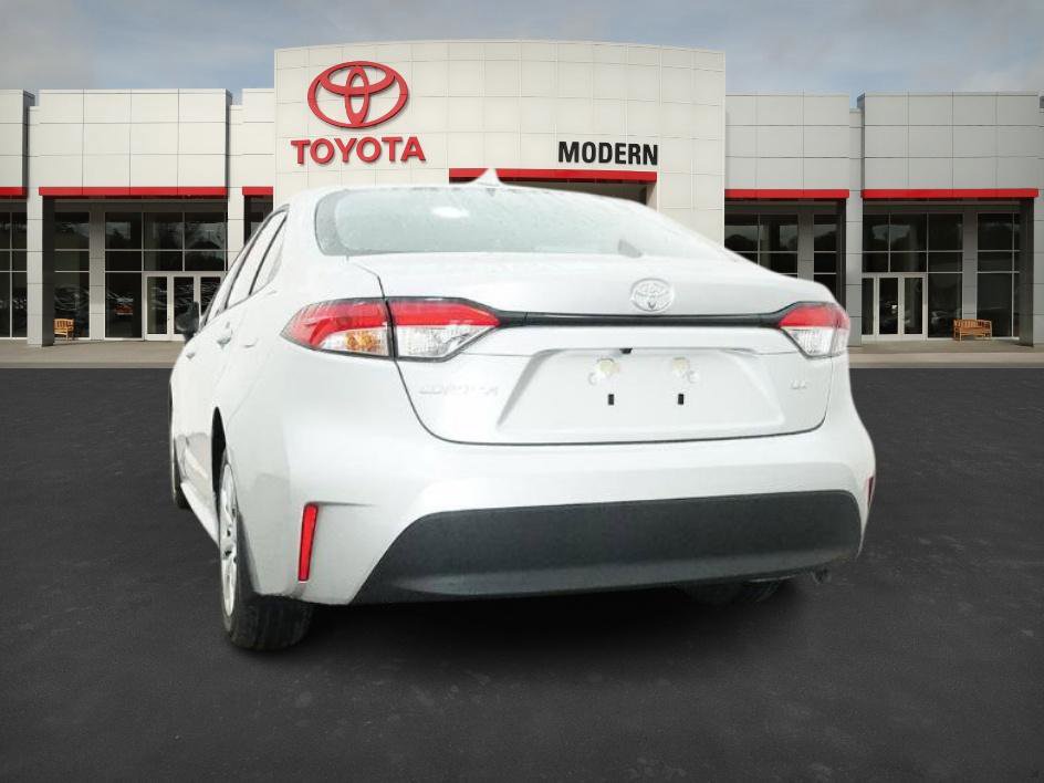 2025 Toyota Corolla LE photo 16