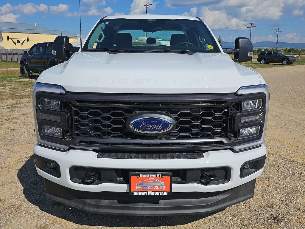 2025 Ford F-350 photo 23