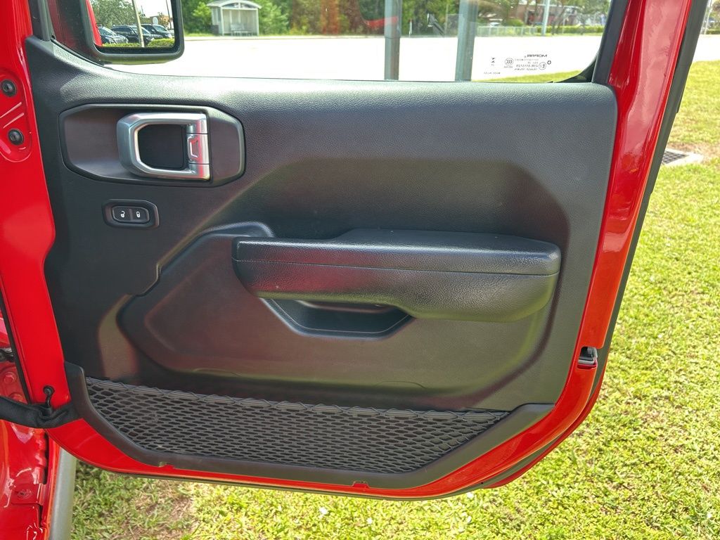 2024 Jeep Wrangler Rubicon photo 34