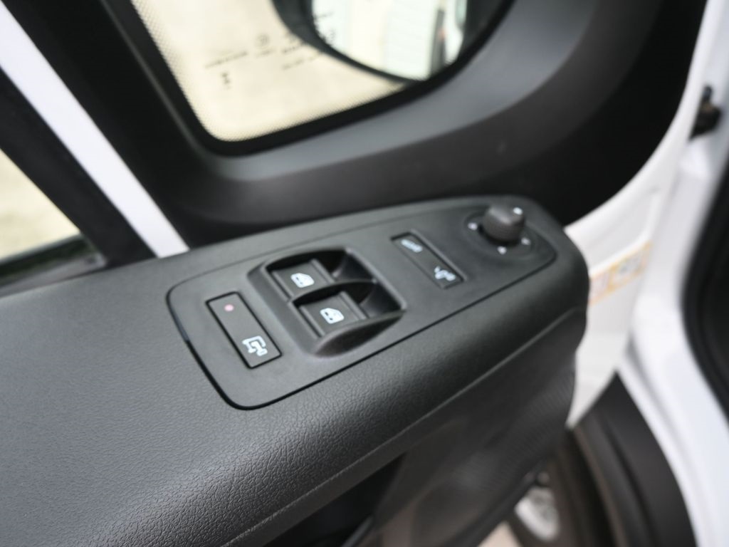 2025 Ram ProMaster 2500 photo 3