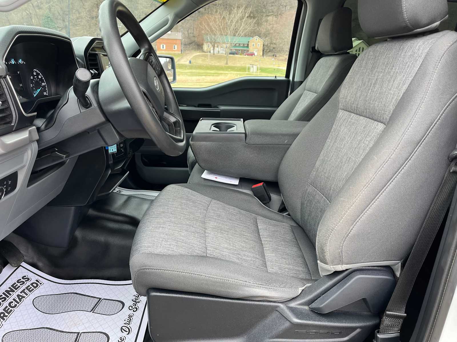 2022 Ford F-150 XL photo 10