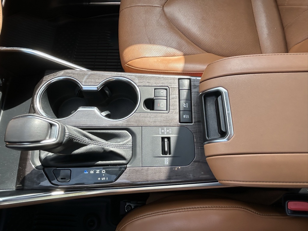 2022 Toyota Highlander Hybrid Platinum photo 18