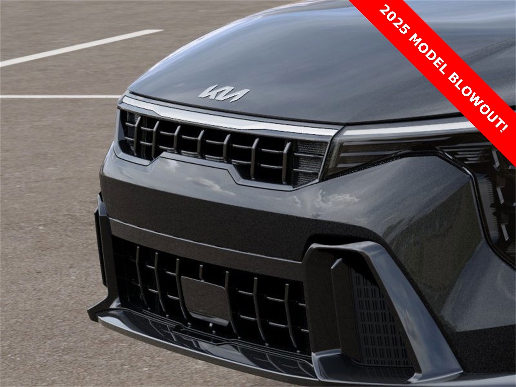 2025 Kia K4 GT-Line photo 10
