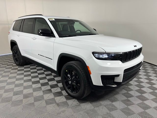 2025 Jeep Grand Cherokee L Altitude's photo