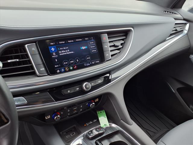 2024 Buick Enclave Essence photo 7