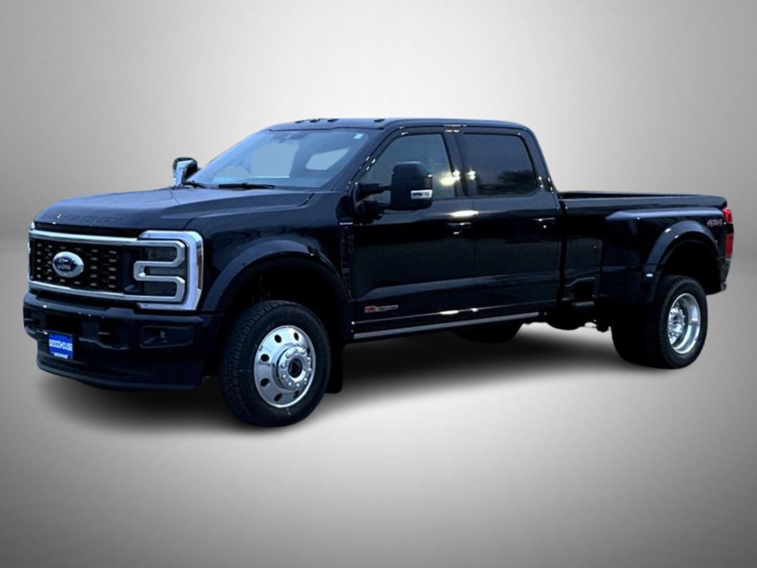 2026 Ford F-450 Super Duty Platinum's photo