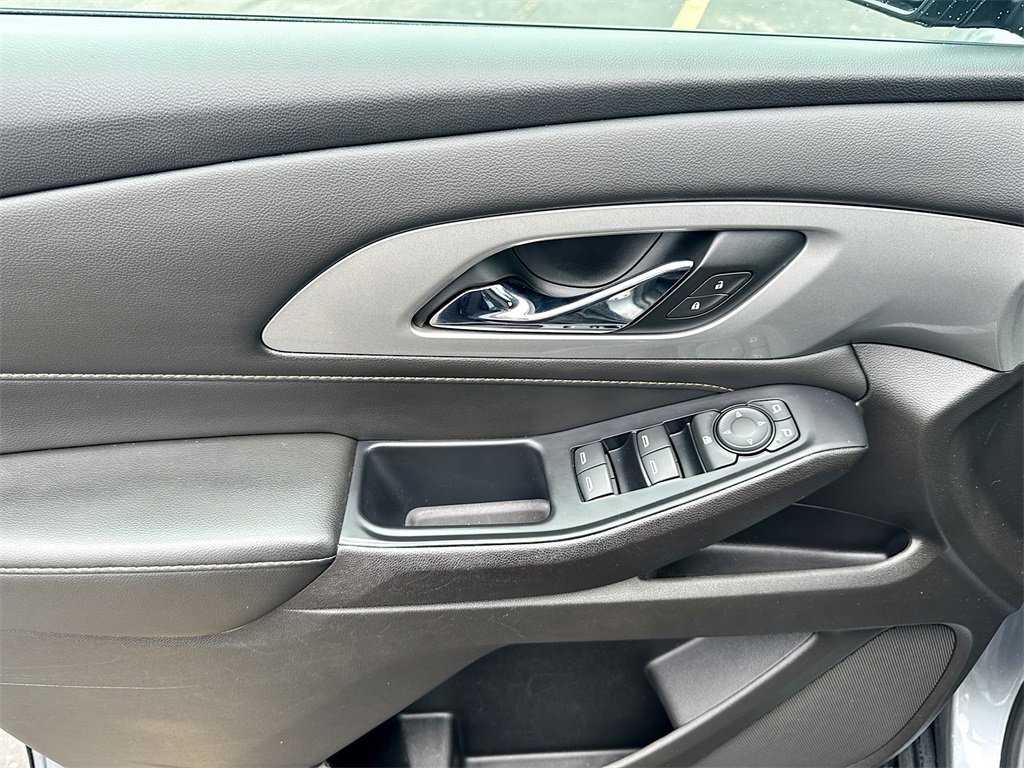 2021 Chevrolet Traverse LS photo 17