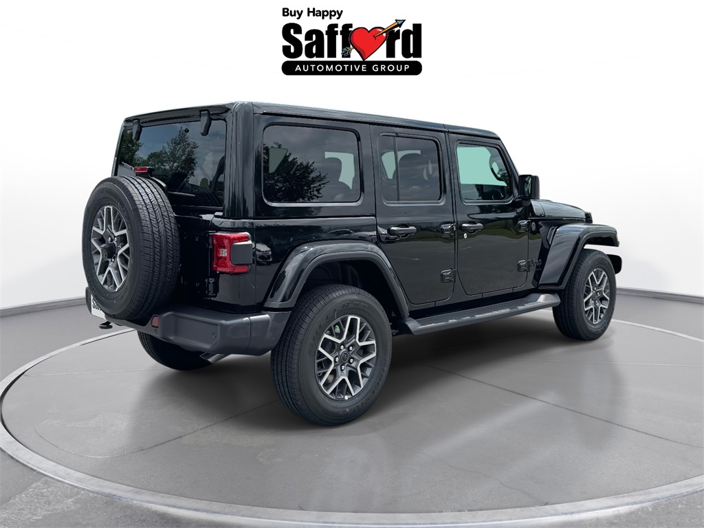 2025 Jeep Wrangler Sahara photo 8