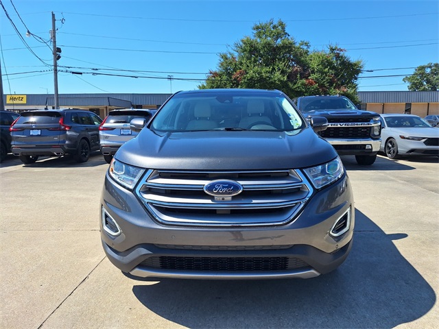 2017 Ford Edge Titanium photo 2