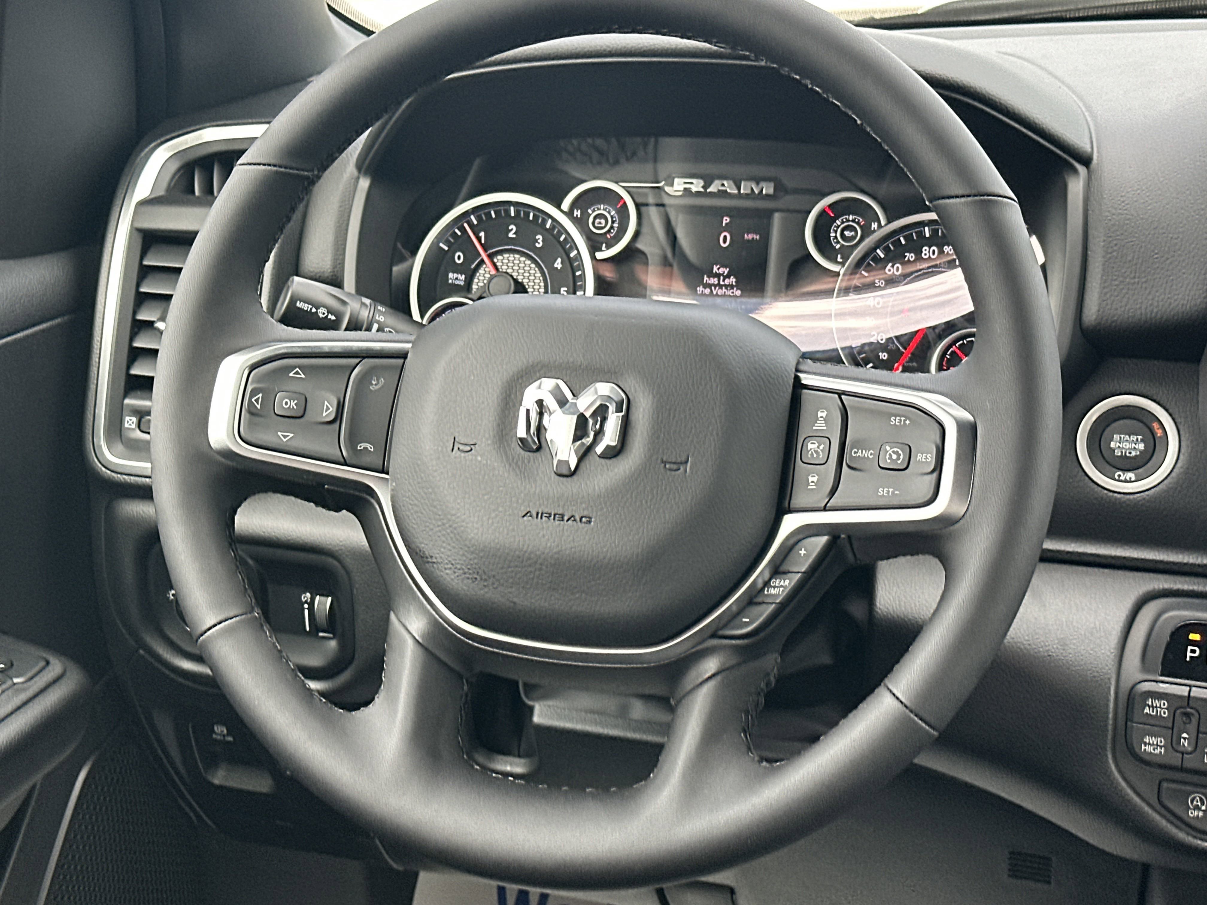 2025 Ram 1500 Big Horn photo 3
