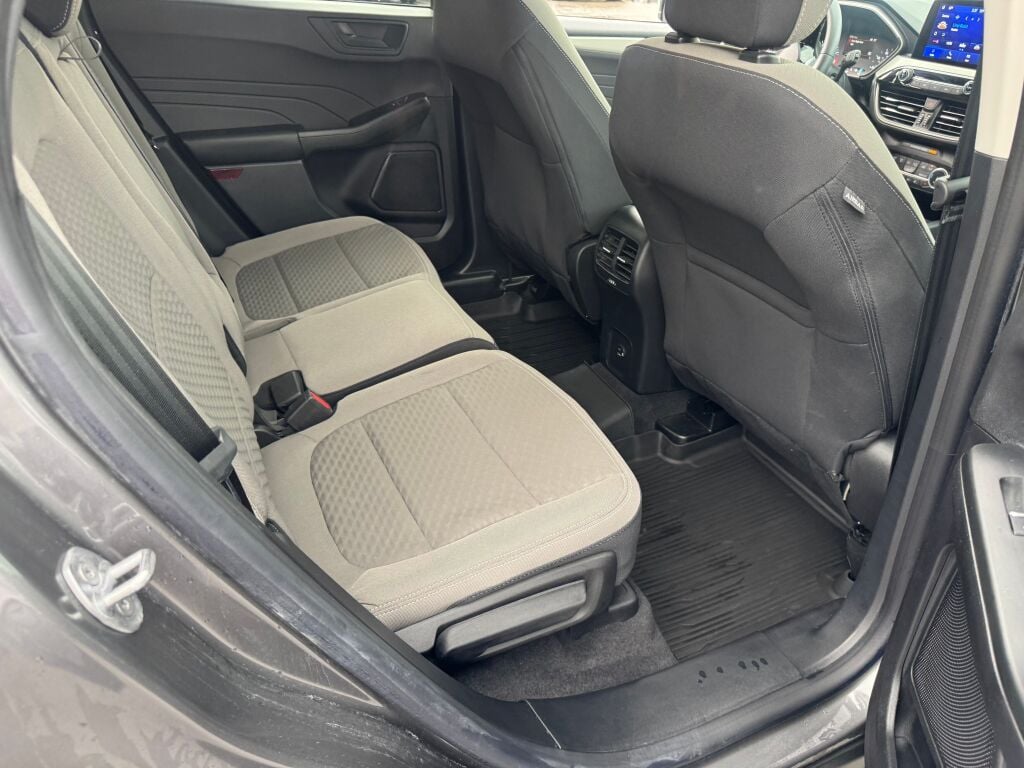 2022 Ford Escape SE photo 19