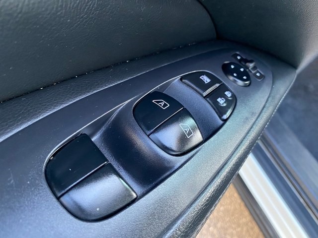 2019 Nissan Pathfinder SV photo 15