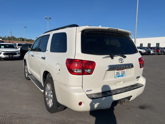 2017 Toyota Sequoia Platinum photo 3