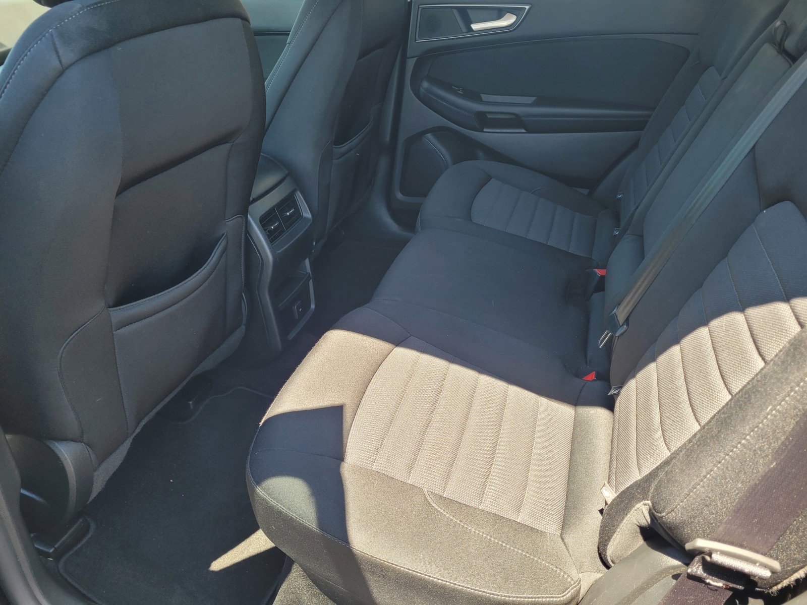 2019 Ford Edge SE photo 15