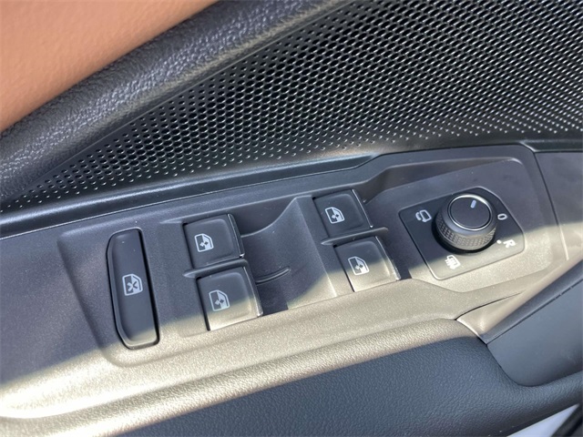 2025 Volkswagen Tiguan SEL R-Line Black photo 20