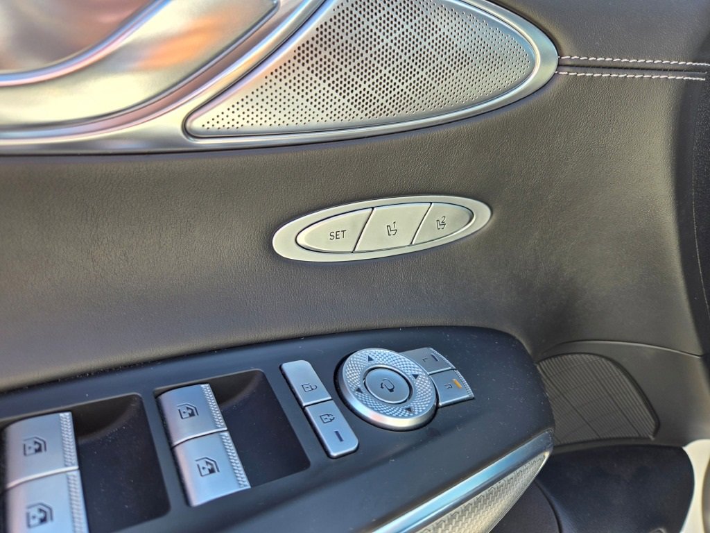 2022 Genesis GV70 2.5T Sport Prestige photo 19