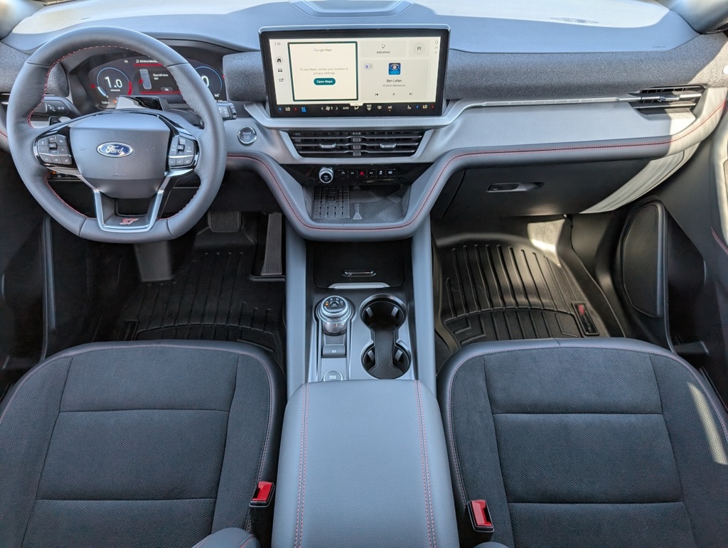 2025 Ford Explorer ST photo 4
