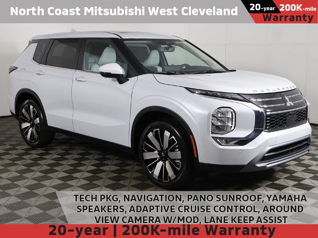 2025 Mitsubishi Outlander SE's photo