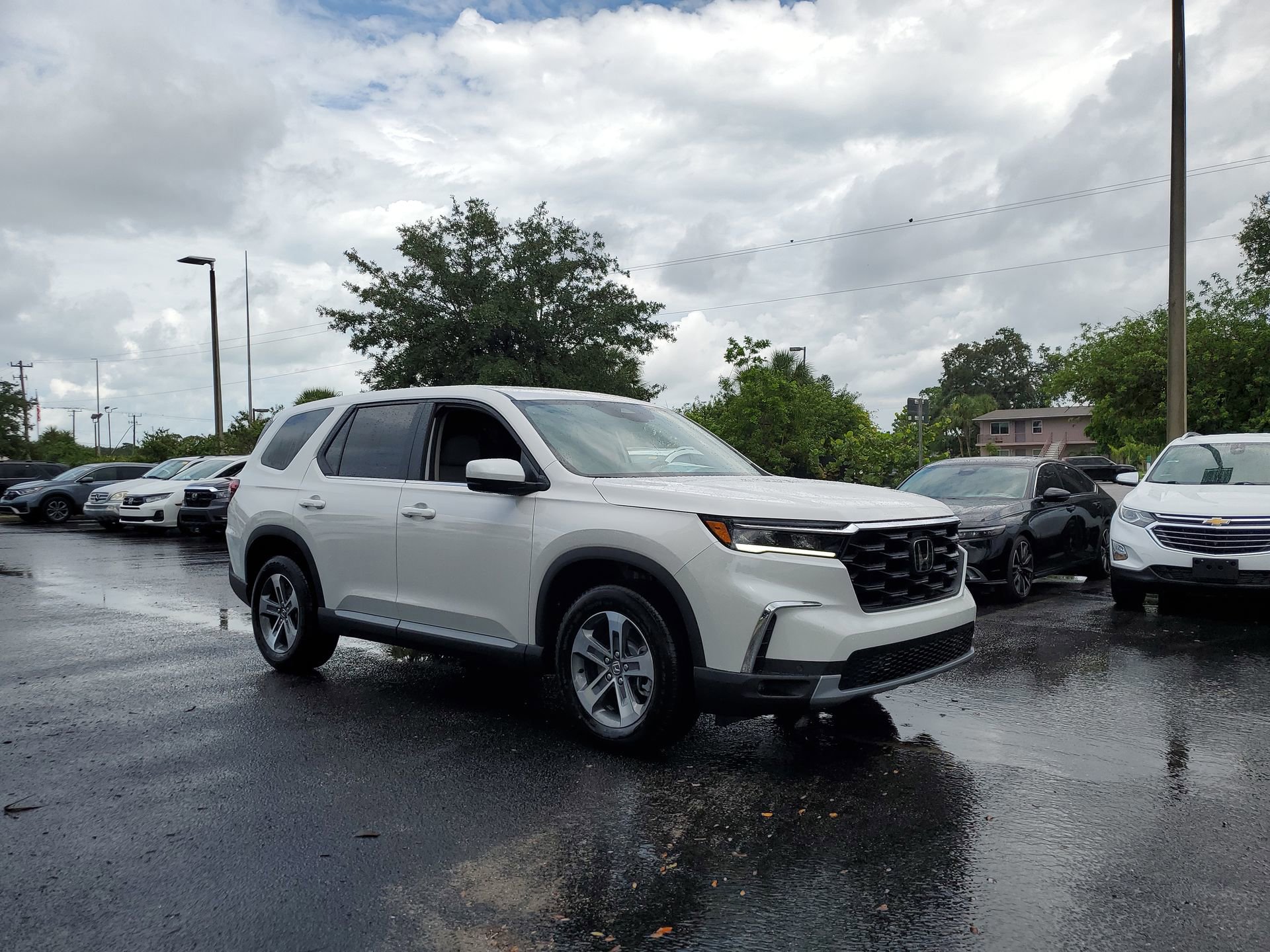 2025 Honda Pilot EX-L photo 2