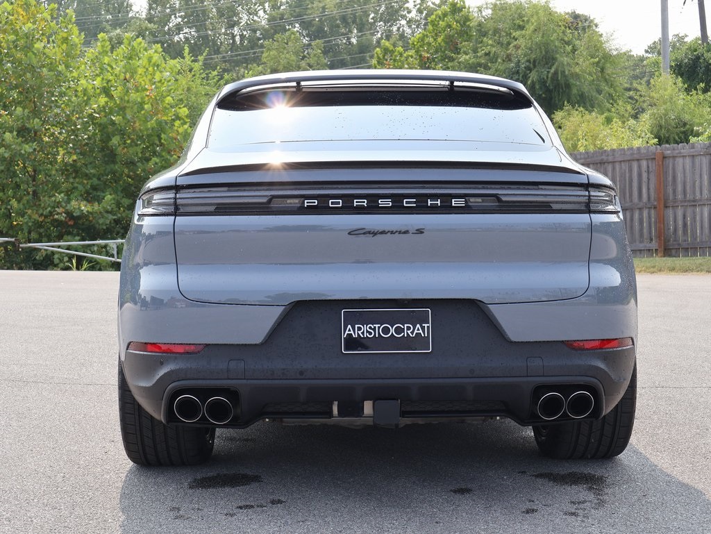 2025 Porsche Cayenne Coupe S photo 6