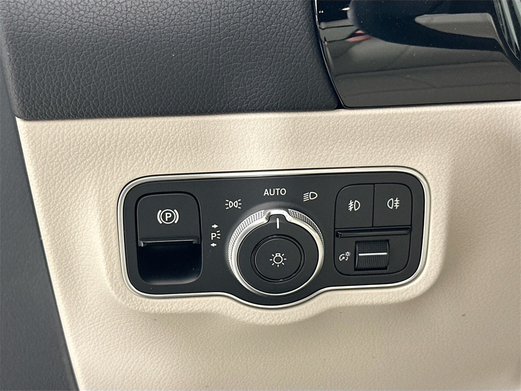 2026 Mercedes Benz GLA 250 photo 10