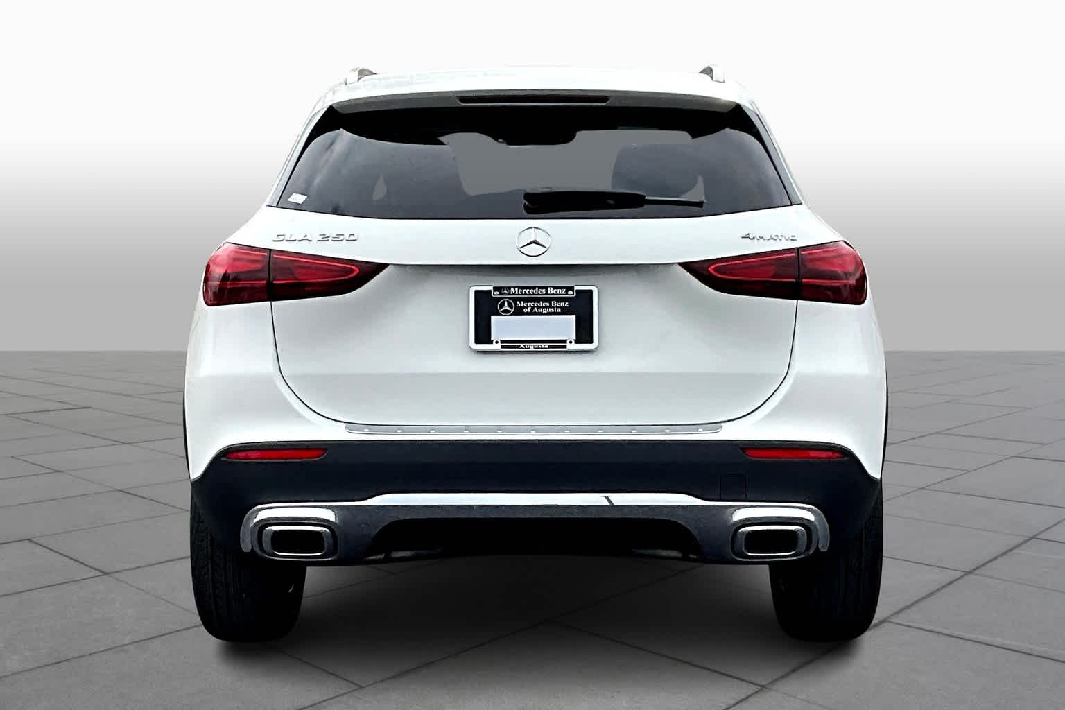 2025 Mercedes Benz GLA 250 4MATIC photo 4