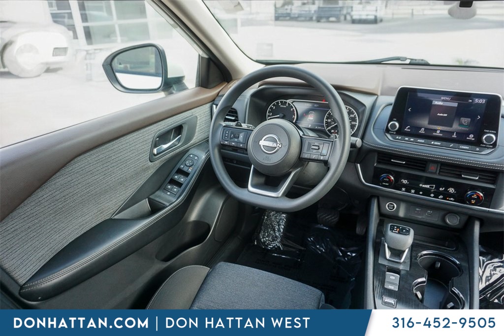 2023 Nissan Rogue SV photo 14