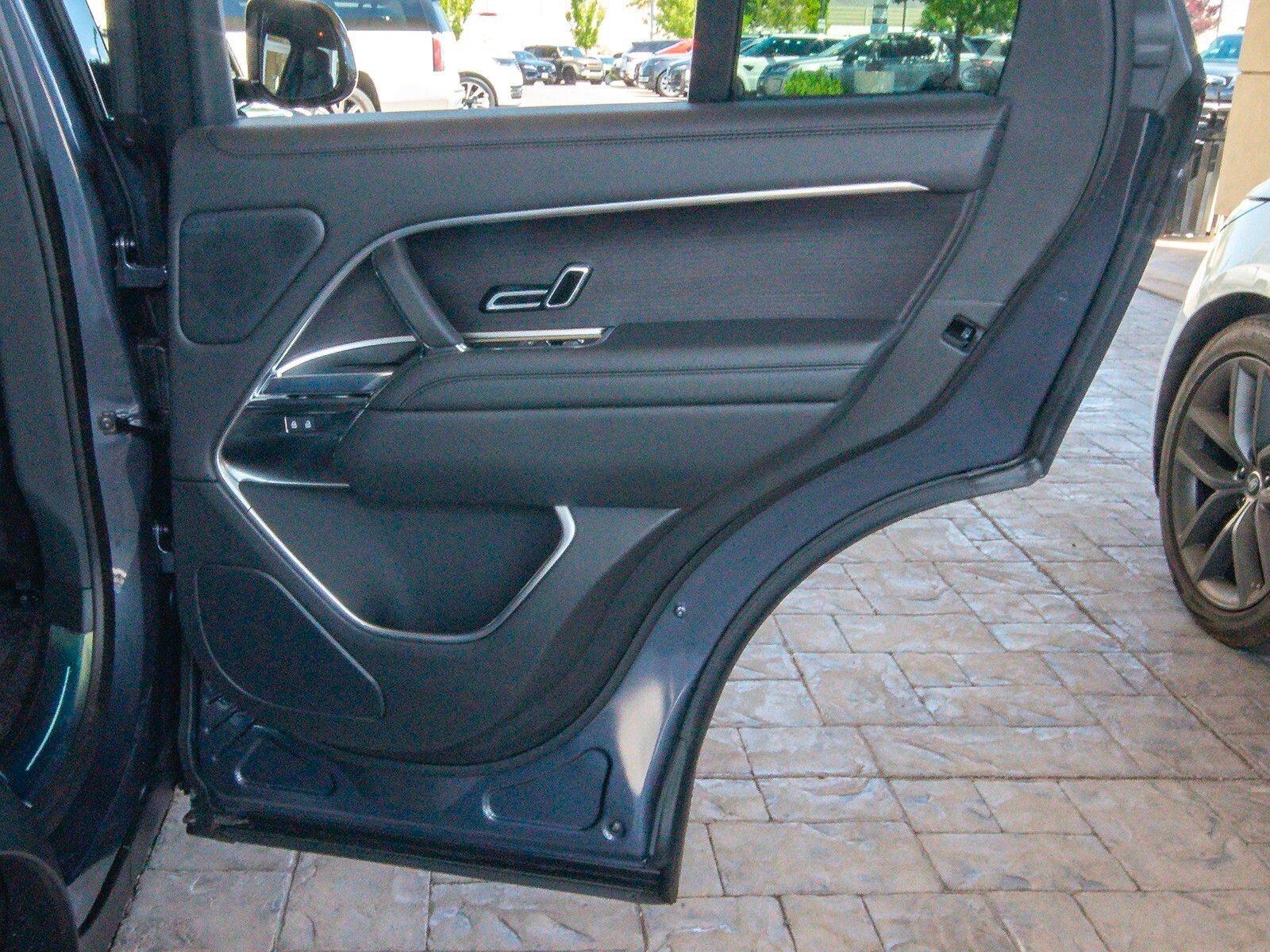 2025 Land Rover Range Rover SE photo 41