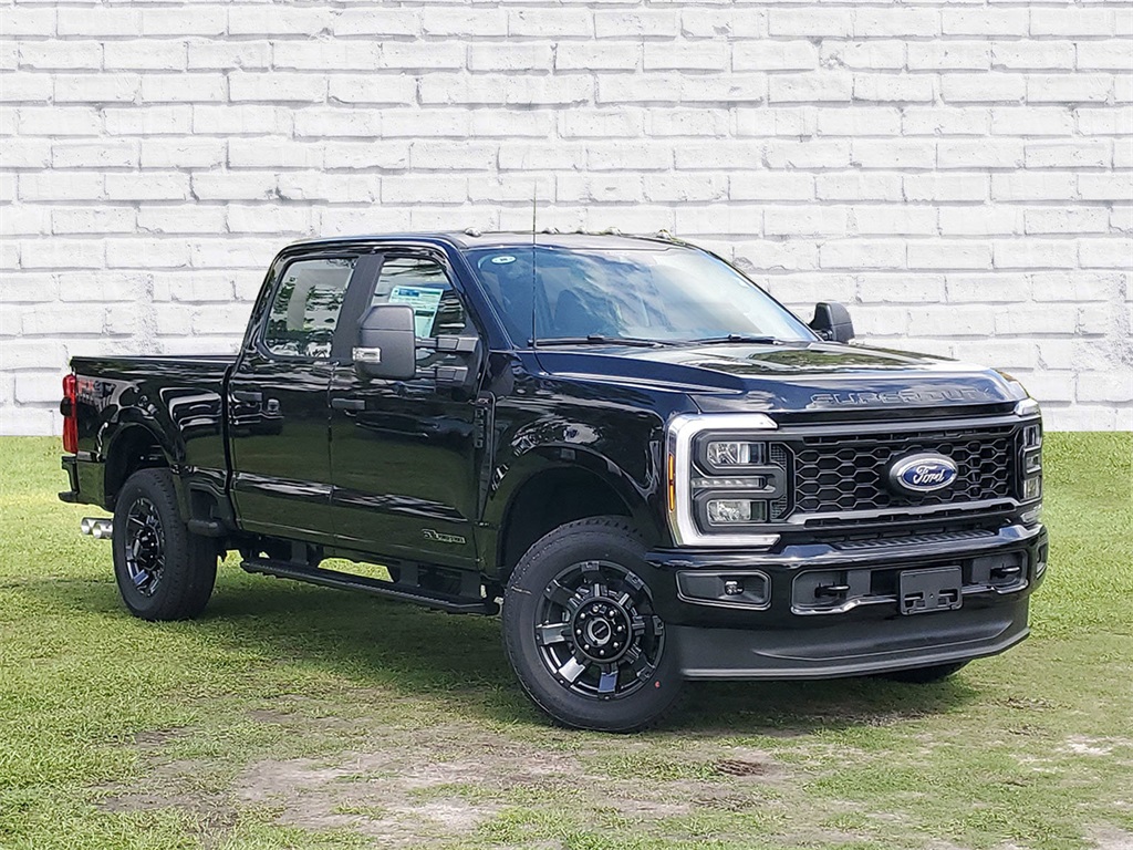 2025 Ford F-250 Super Duty XL's photo