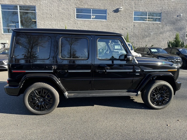 2025 Mercedes Benz G photo 2