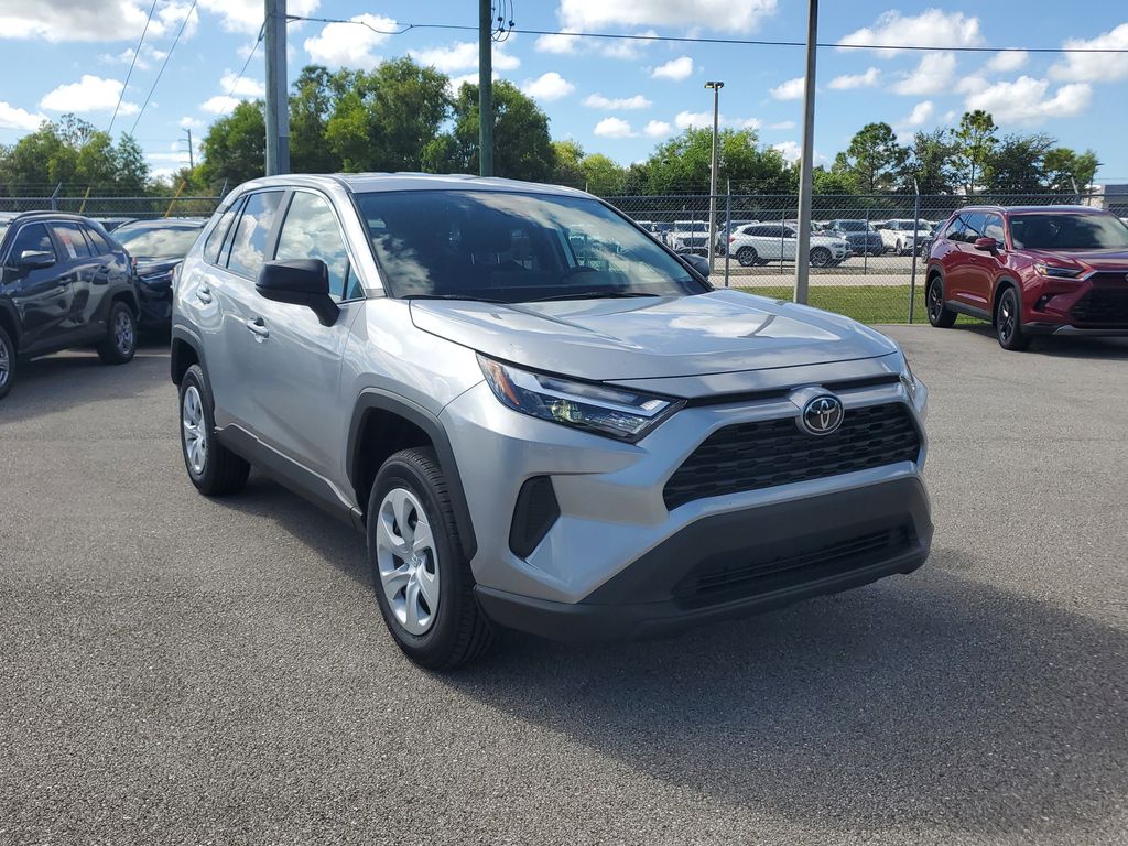 2025 Toyota RAV4 LE photo 3