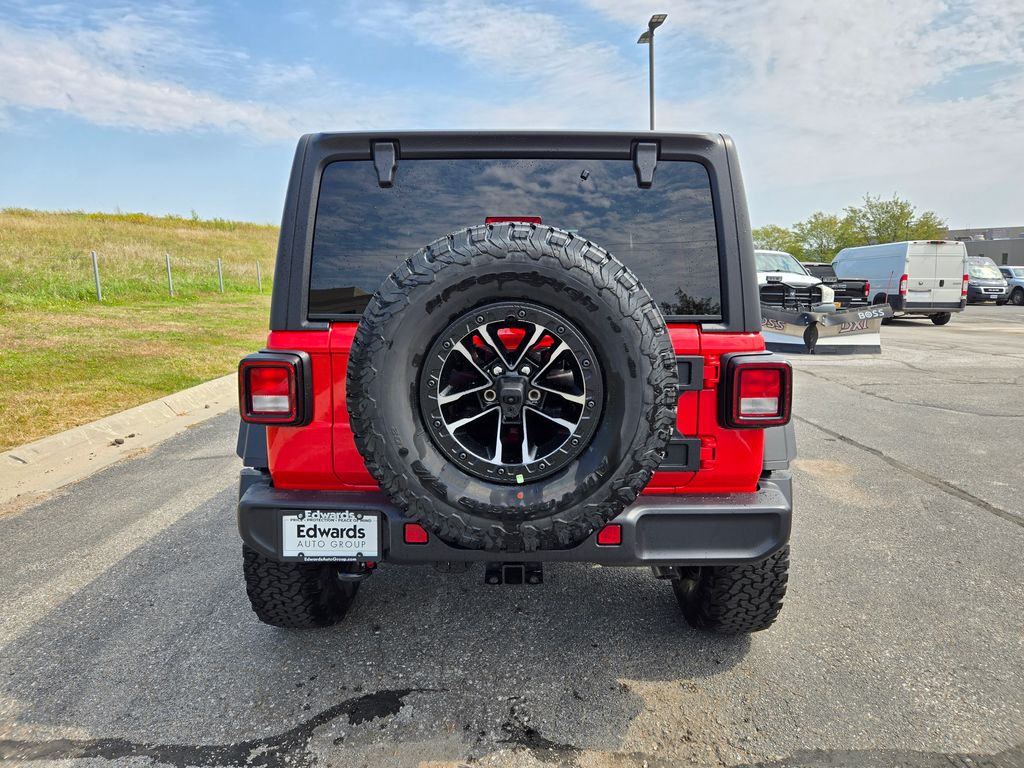 2025 Jeep Wrangler Willys photo 4