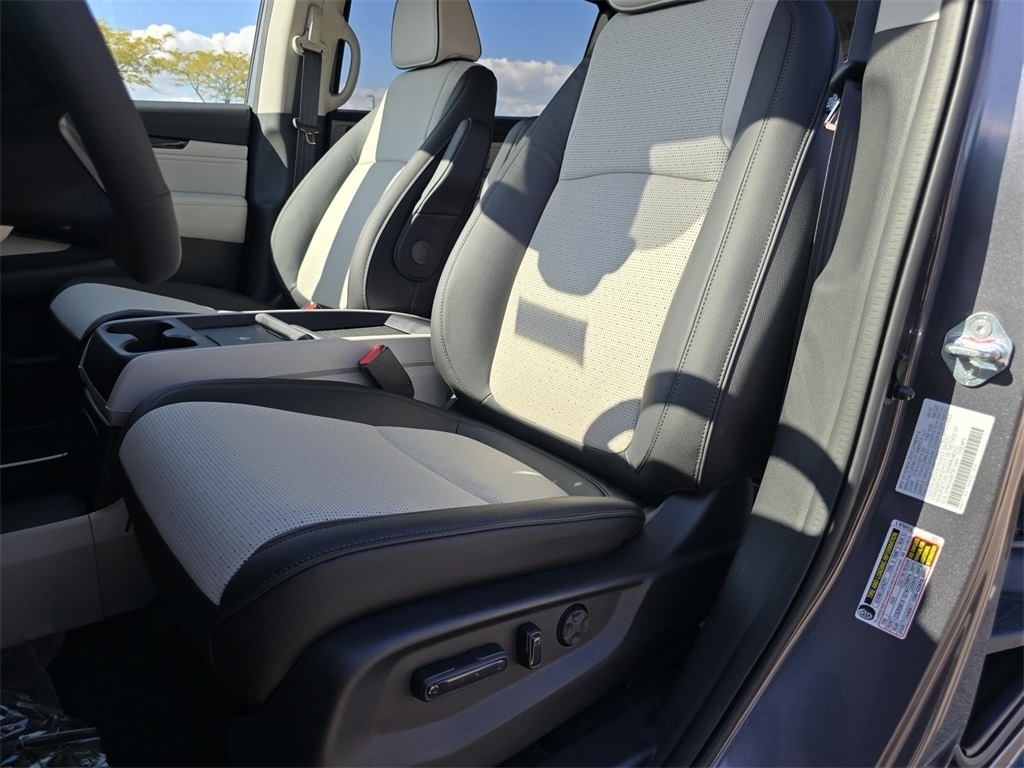 2026 Honda Odyssey Elite photo 19