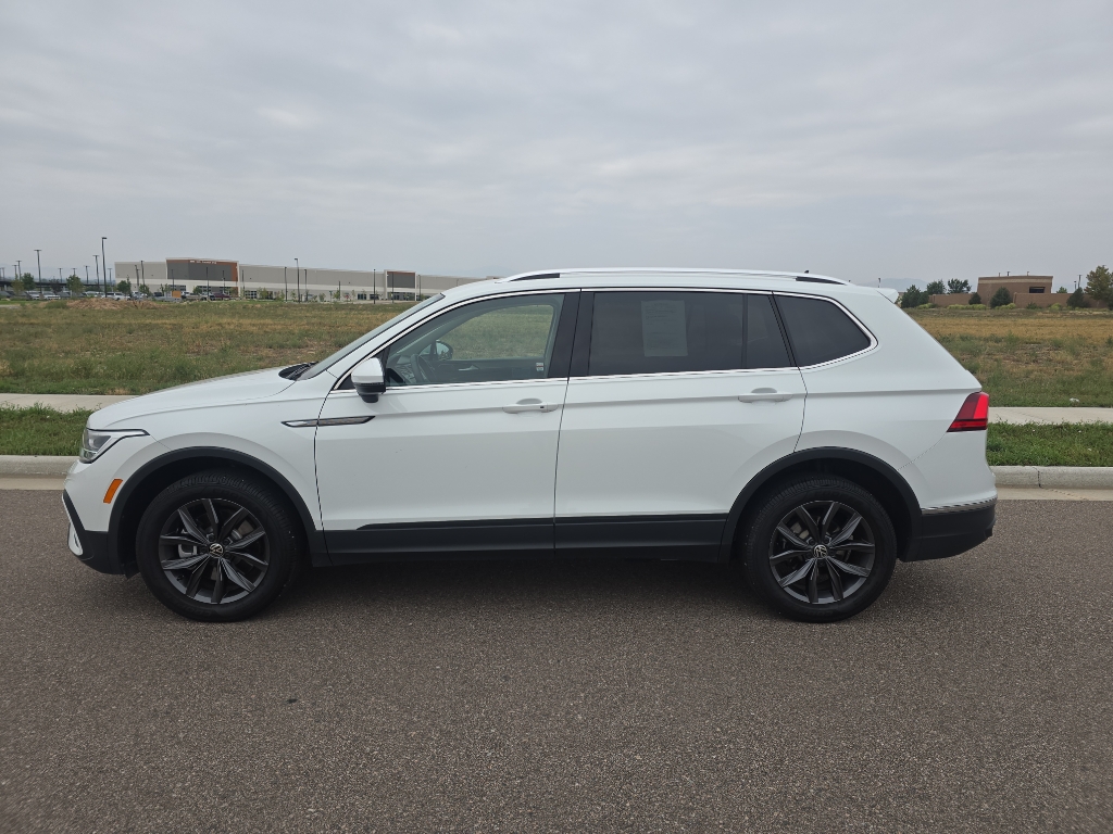 Used 2024 Volkswagen Tiguan SE with VIN 3VV2B7AX3RM029396 for sale in Kansas City