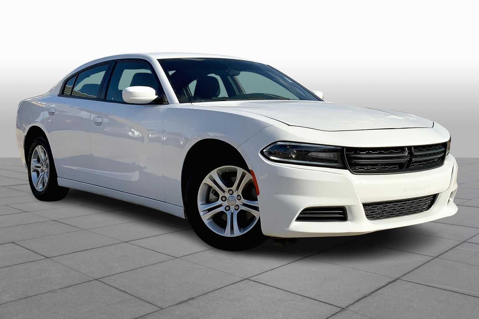 2022 Dodge Charger SXT photo 2