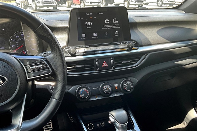 2020 Kia Forte GT-Line photo 9