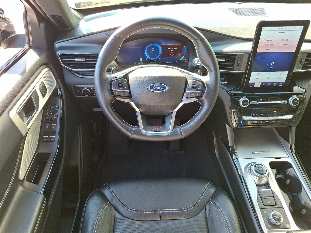 2023 Ford Explorer ST photo 10