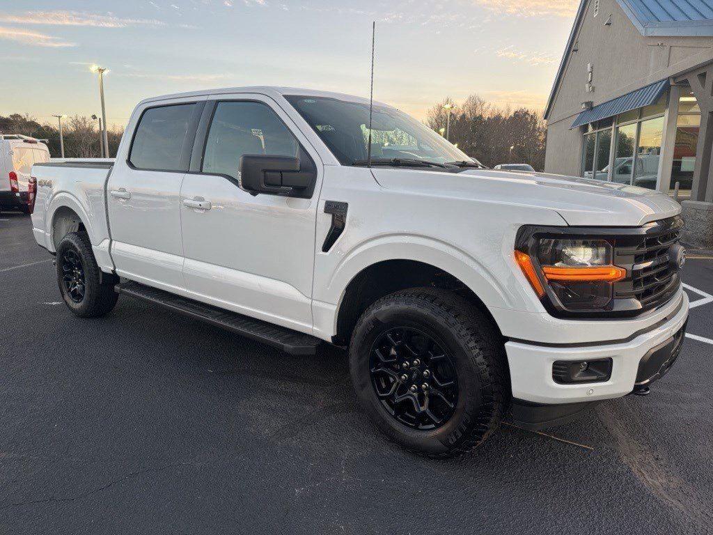 2025 Ford F-150 XLT photo 11