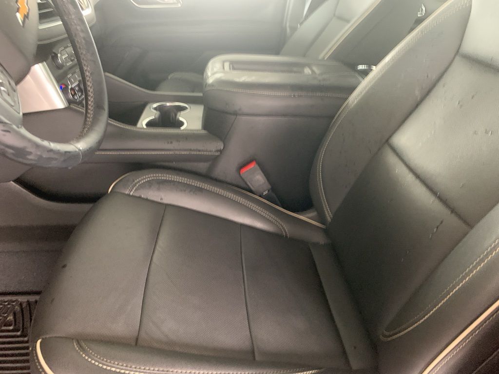 2023 Chevrolet Tahoe Premier photo 2
