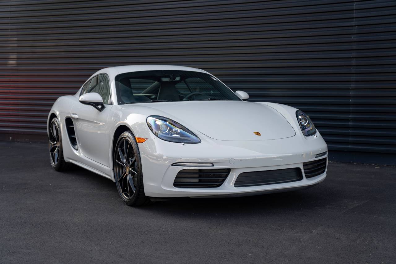 2025 Porsche Cayman photo 16