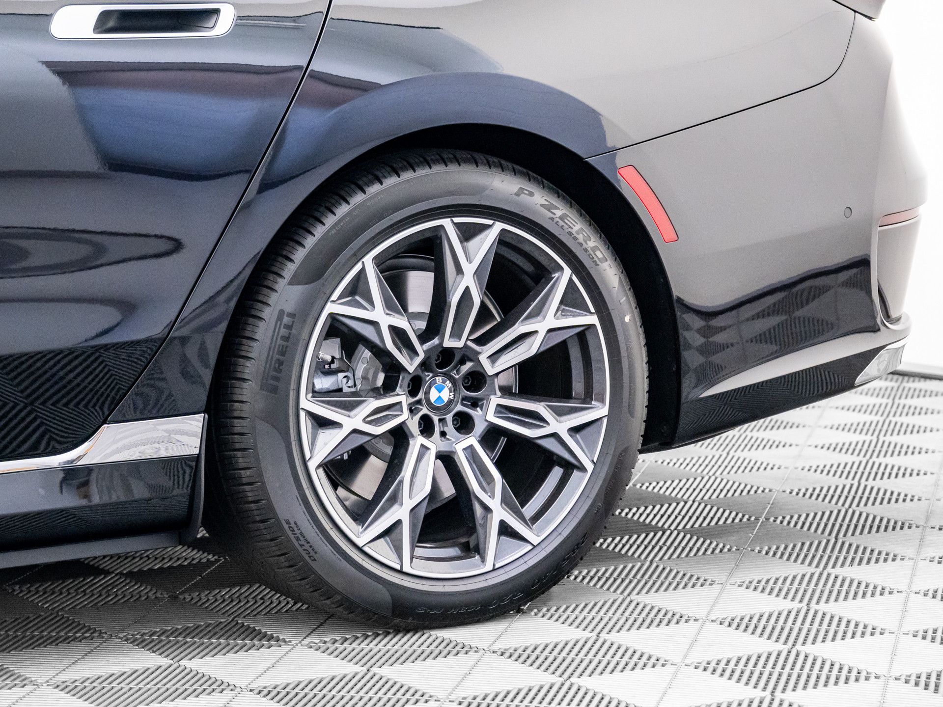 New 2025 Black Sapphire Metallic BMW eDrive50 image 34
