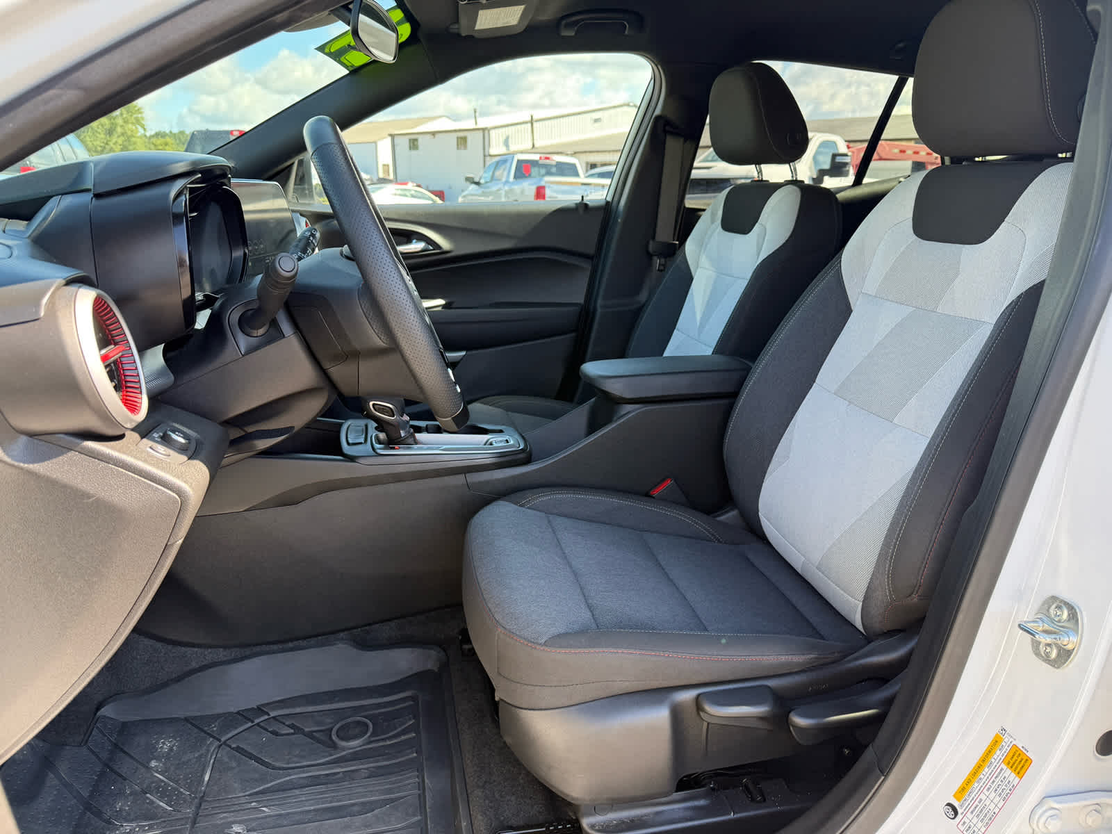 2024 Chevrolet Trax photo 4