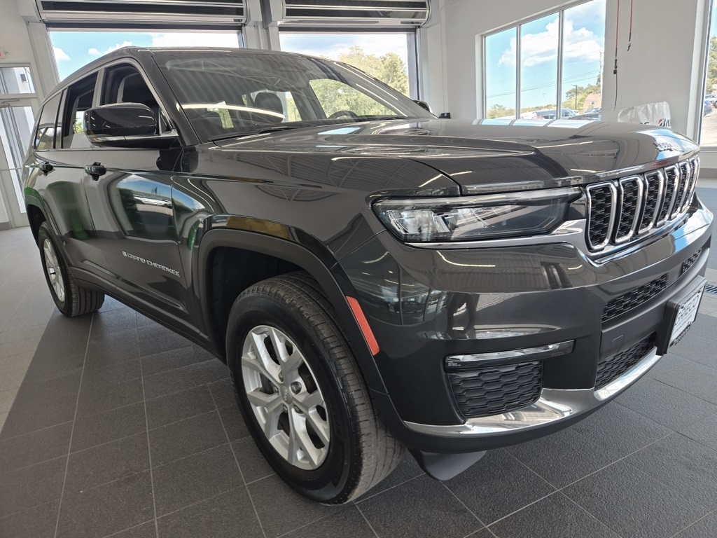 2023 Jeep Grand Cherokee Limited photo 4