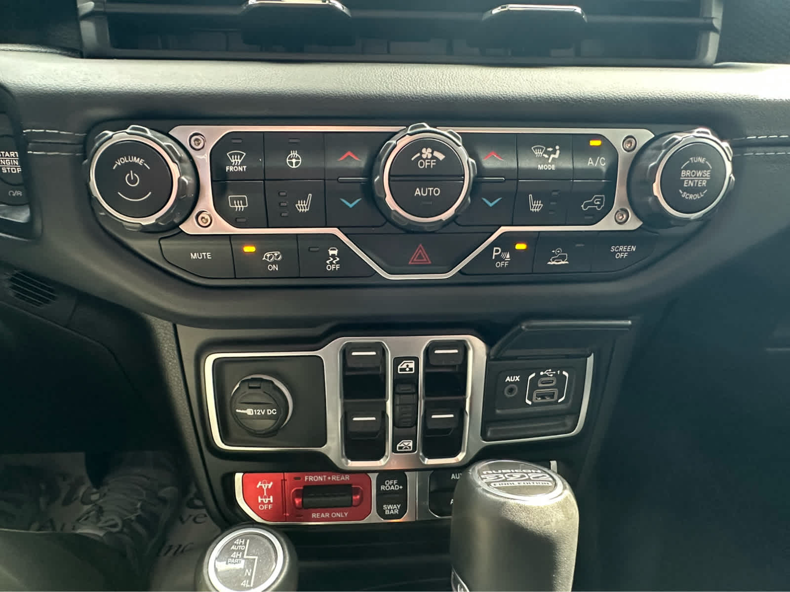 2024 Jeep Wrangler Rubicon 392 photo 14