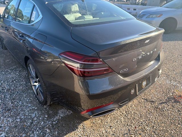2025 Genesis G70 2.5T photo 6