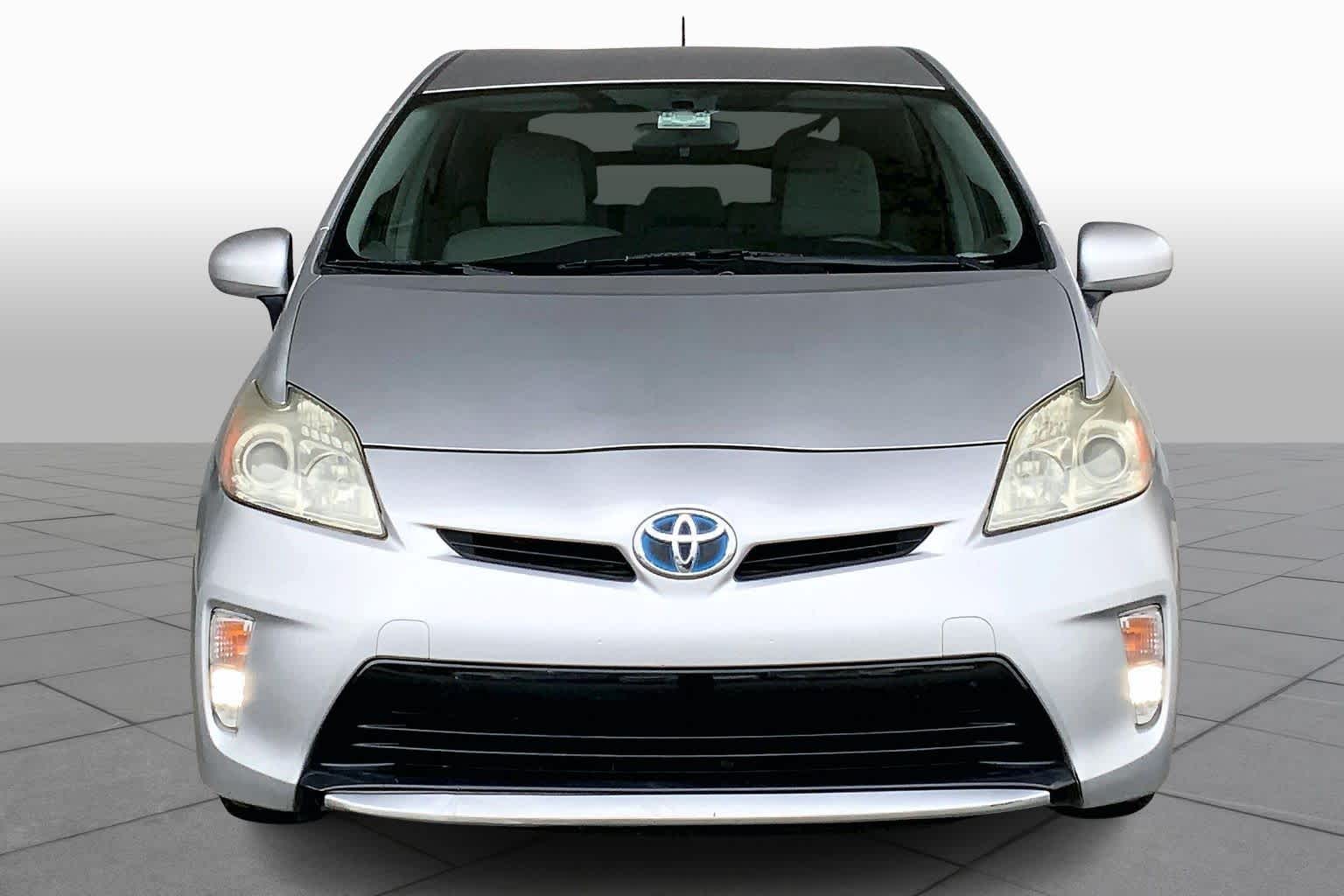 2012 Toyota Prius Two photo 3