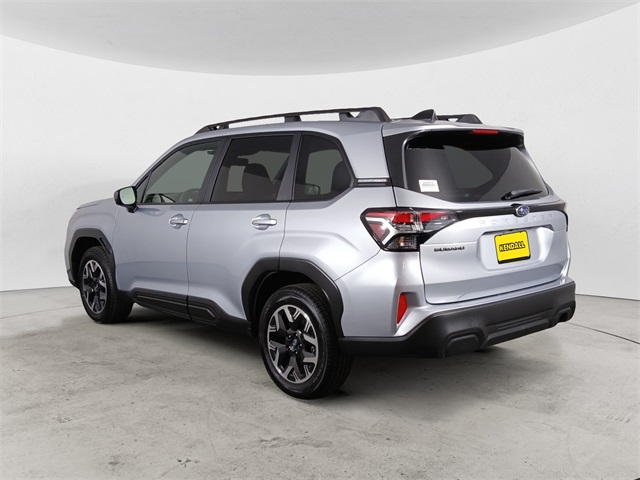 2025 Subaru Forester Premium photo 3