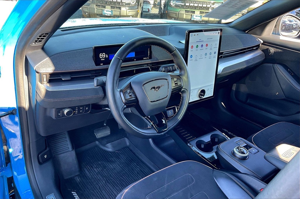 2021 FORD MUSTANG MACH-E - Image 11